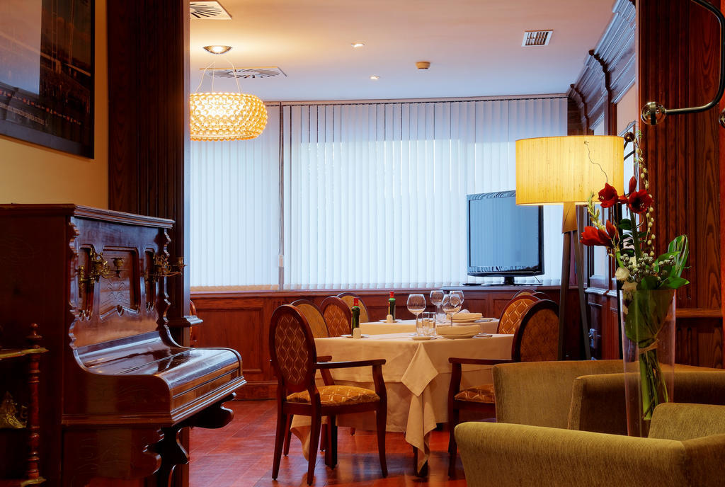 Hotelsefutbol Las Rozas de Madrid Eksteriør bilde